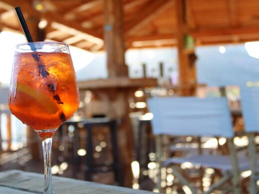 Soirée tapas et cocktails : Une expérience nocturne et gastronomique dans le Var